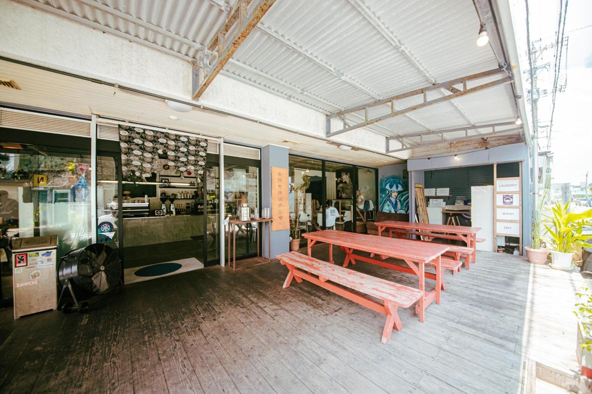 Aien Coffee & Hostel Csatan Kültér fotó