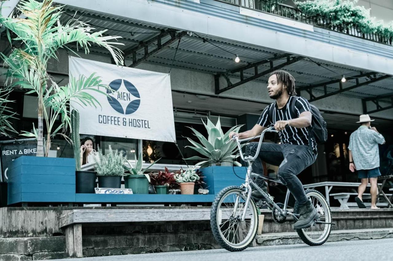 Aien Coffee & Hostel Csatan Kültér fotó